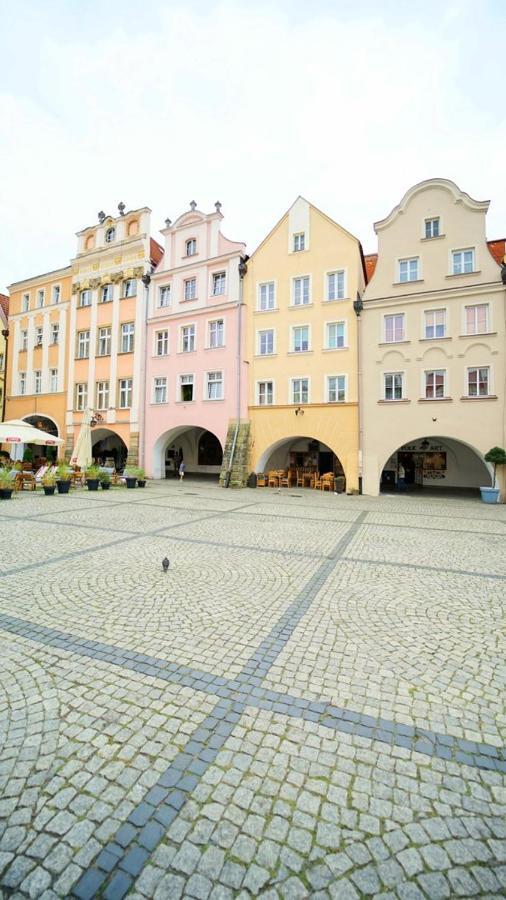 Apartamenty Everysky - Plac Ratuszowy 51 Jelenia Góra Exteriör bild